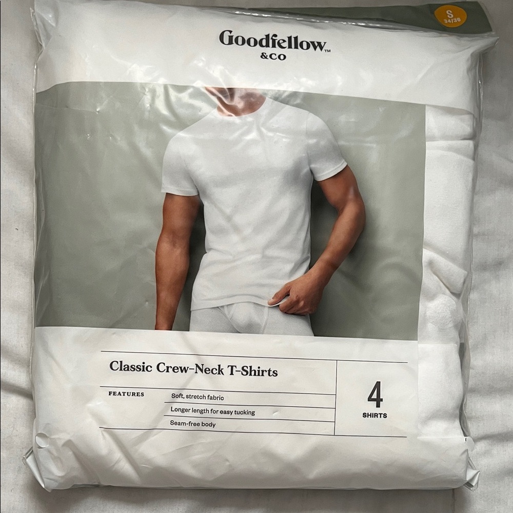 Goodfellow & Co Classic White Crew-Neck T-Shirts